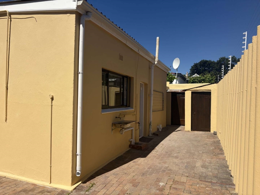 To Let 4 Bedroom Property for Rent in Rondebosch Village Western Cape